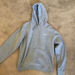 Men’s Nike sweatshirt size medium